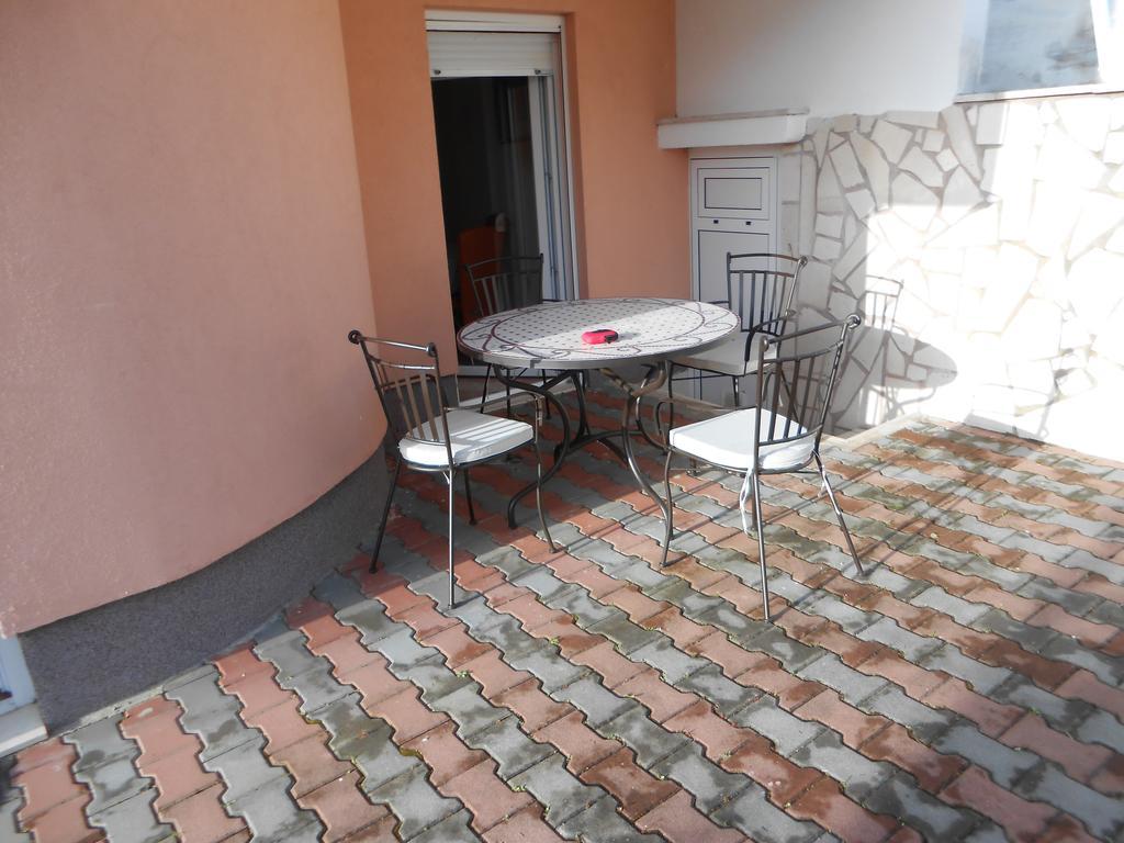Apartments Luvi Trogir Oda fotoğraf