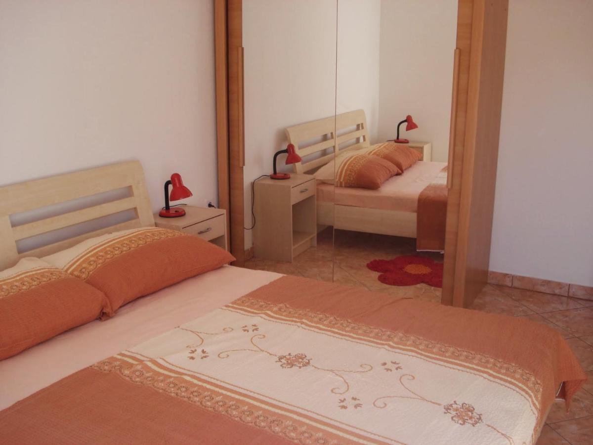 Apartments Luvi Trogir Oda fotoğraf